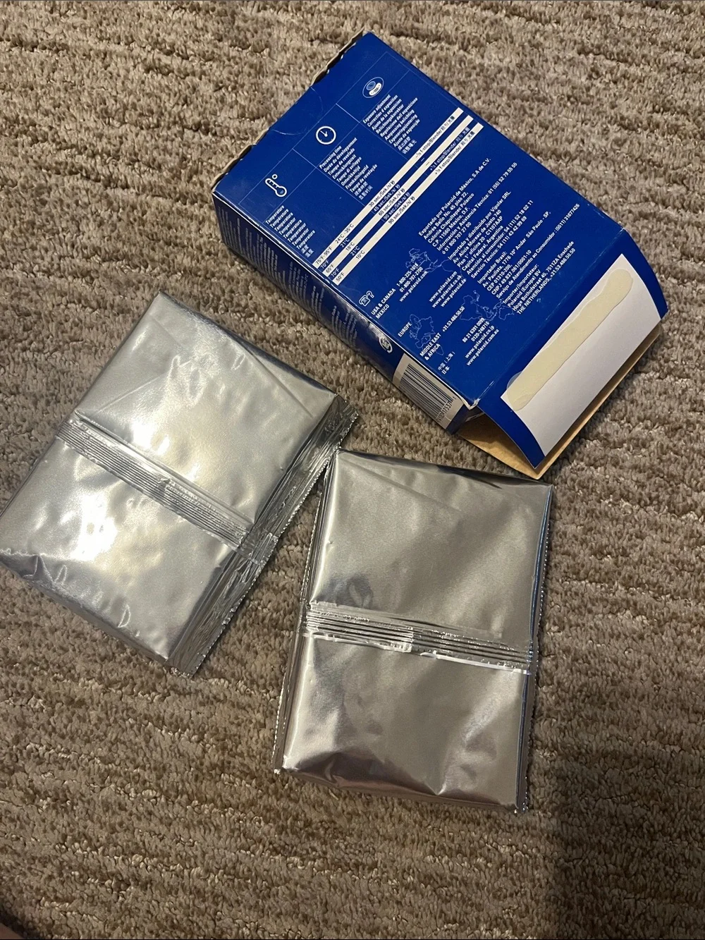 Polaroid 664 - Black and White instant pack film - Expired film